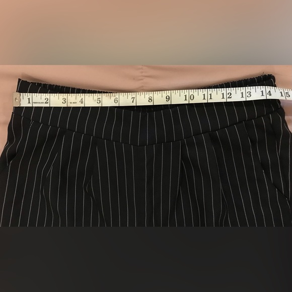 NWOT Indigo Rein Black & White Pinstripe Elastic Waist Casual Business Pant - 11 - Picture 6 of 9
